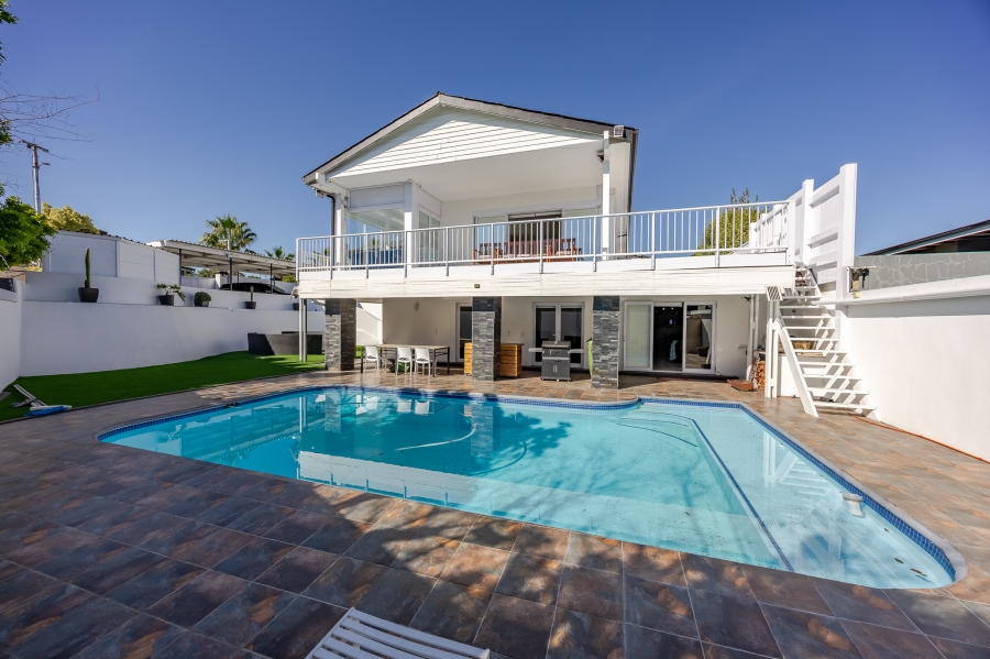 5 Bedroom Property for Sale in Milnerton Central Western Cape